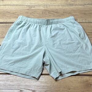 Men’s Free Fly Apparel Light Green Breeze 6” Shorts Size Medium